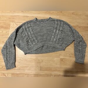 Urban Outfitters BDG cropped gray sweater, S